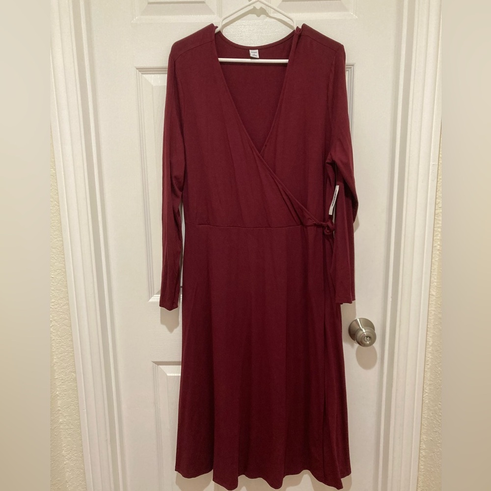 NWT‎ Old Navy size XL Elegant Burgundy Wrap Dress